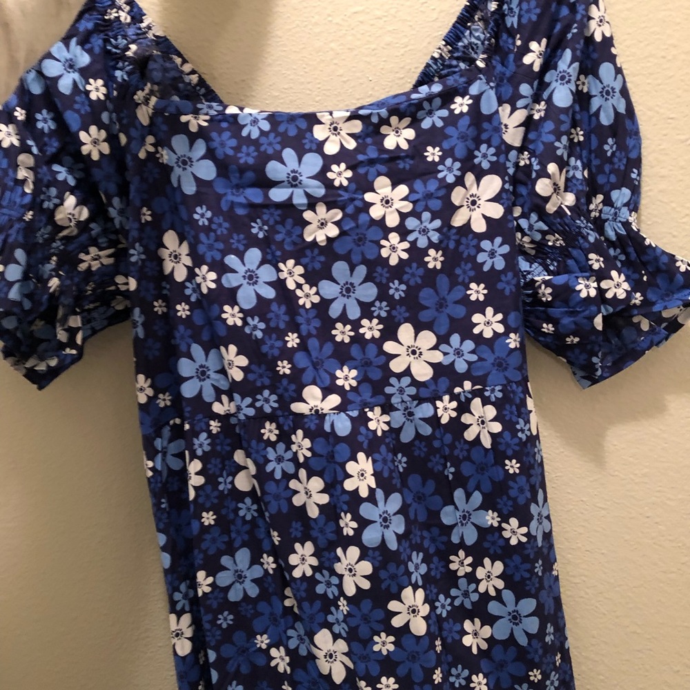 ASOS Influence puff sleeve midi dress in blue floral - Picture 4 of 5